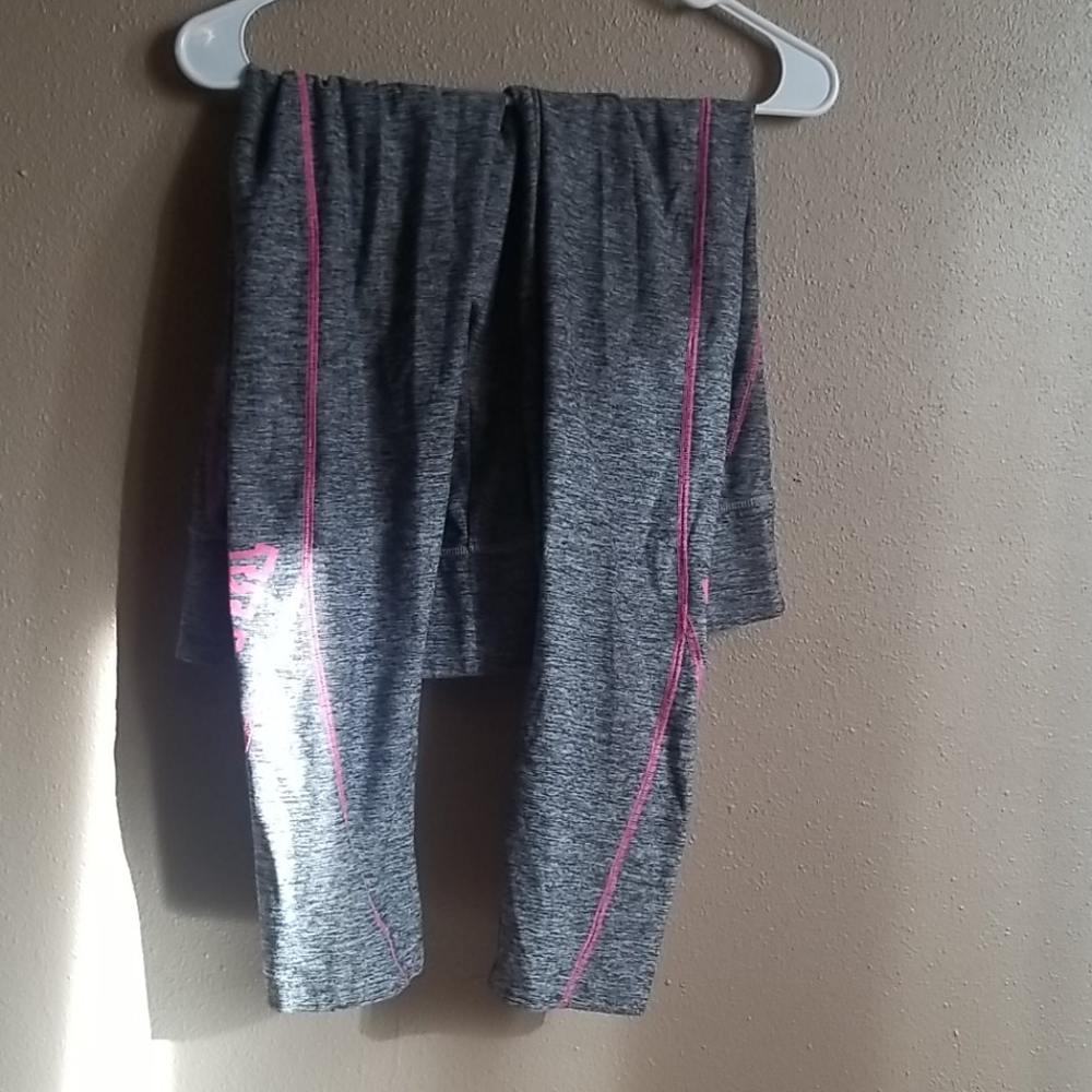 VS yoga pants
